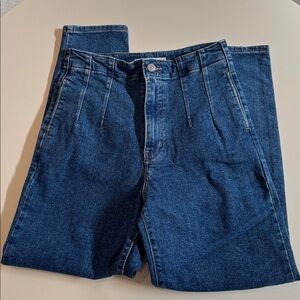 Levi’s High Waisted Taper Jeans size 26